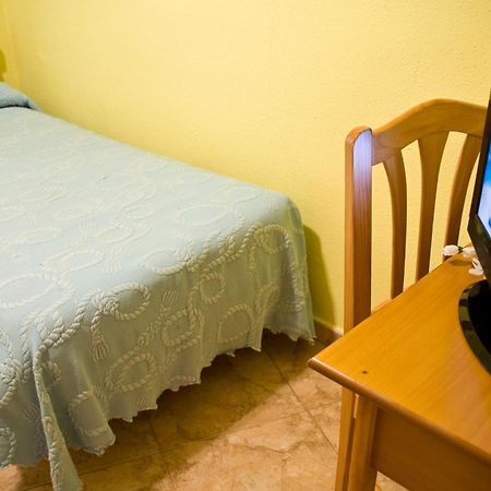 Pension Aries II Cuenca  Eksteriør bilde