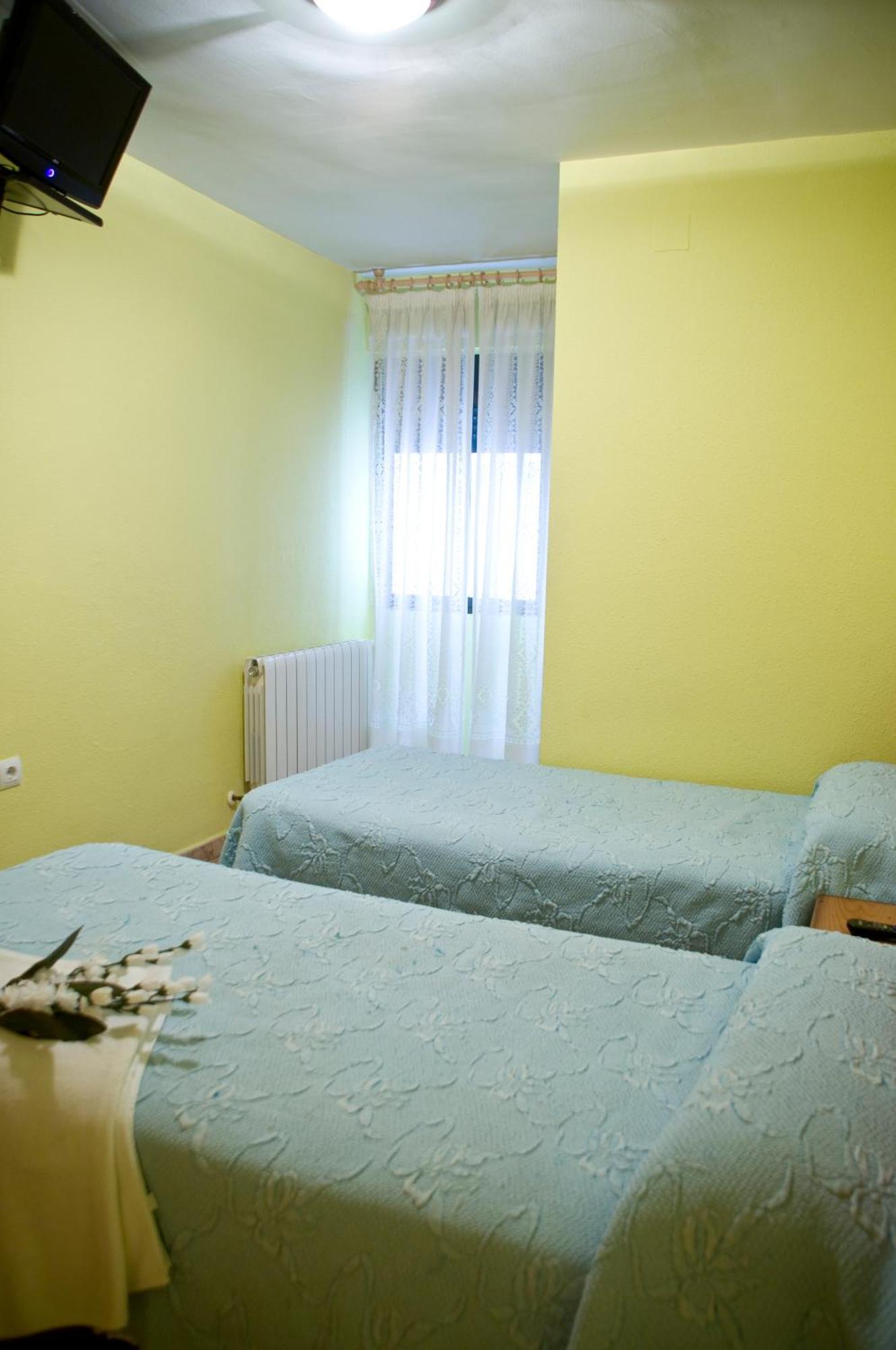 Pension Aries II Cuenca  Eksteriør bilde